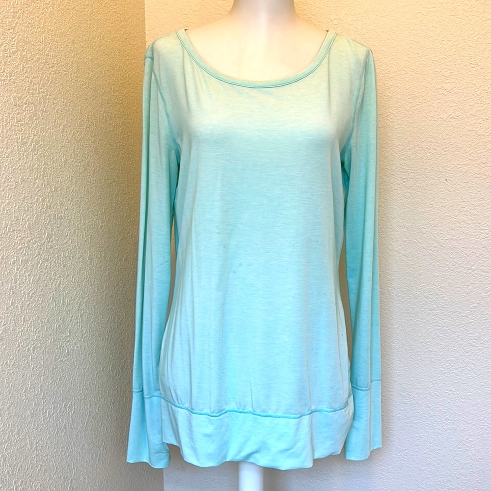 Gap fit. Breathe size small